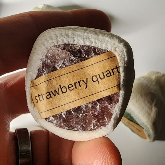 🎄Assorted Raw Crystal Set . Set Of 5 Unpolished crystals. - Picture 3 of 6